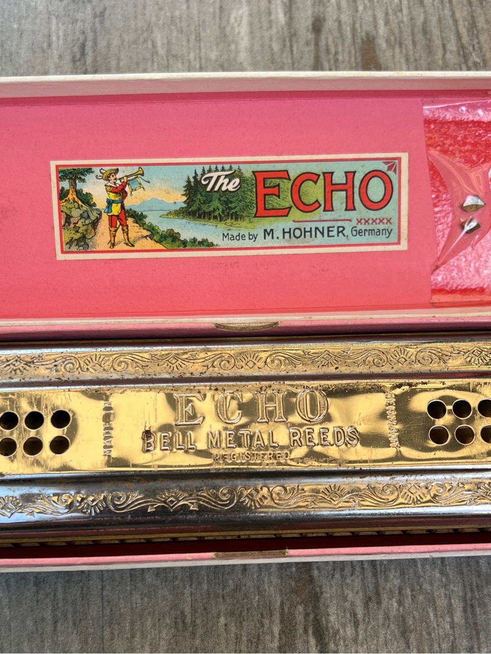 Vintage The Echo Gold Bell Metal Reeds Harmonica by - Pink Case
